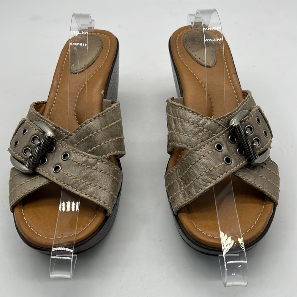 Fossil Beige/Gray Leather Slip on Wedge Sandals size 9